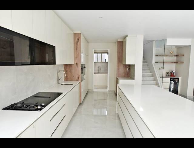 4 BEDROOM HOUSE FOR SALE IN SANDOWN